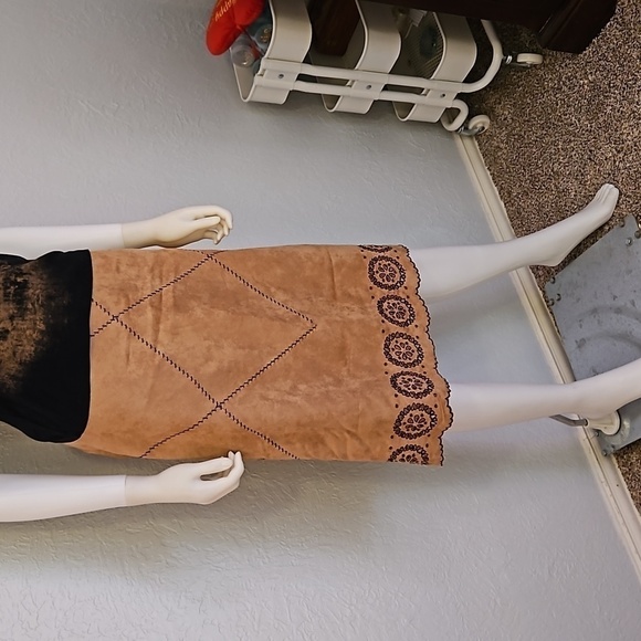 ECOLOGIE Tan Faux Suede Patchwork Scalloped Floral Cutout Skirt - Picture 2 of 11